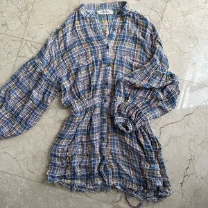 Free People distressed Top